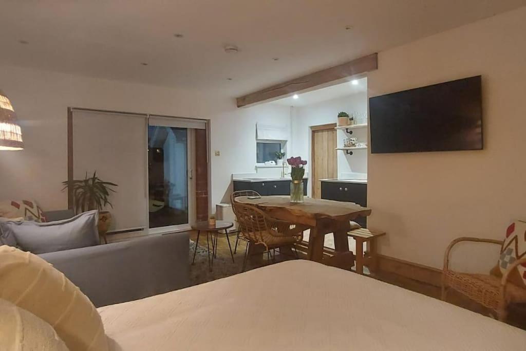 Apartmán Sunnyside At Scurlage Farm Swansea Exteriér fotografie
